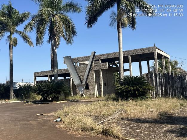 DESCRICAO TRG: LOTE - LOTEAMENTO PARQUE RESIDENCIAL VIVA.RUA RIO DE JANEIRO, No 264, LOTE 10 DA QUDRA 04, PEROLA/PR.AREA TERRENO: 831,12M2.MATRICULA: 12.309 DO SRI DE PEROLA/PR.CONTRIBUINTE: 6855000 - PREFEITURA DE PEROLA/PR..COMPLEMENTO TRG: * DESOCUPADO* OS DEBITOS DE IPTU SERAO QUITADOS PELO VENDEDOR ATE A DATA DO LEILAO. — foto principal